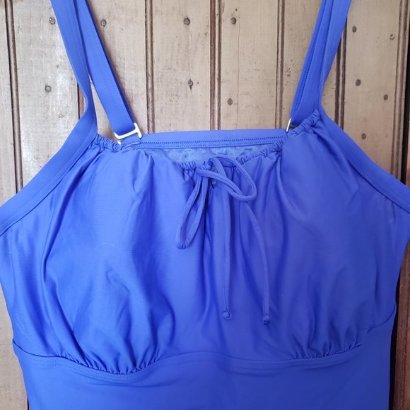 EUC, Land’s End, 22W, Tie-front Underwire Tankini, Electric Blue - Picture 7 of 13